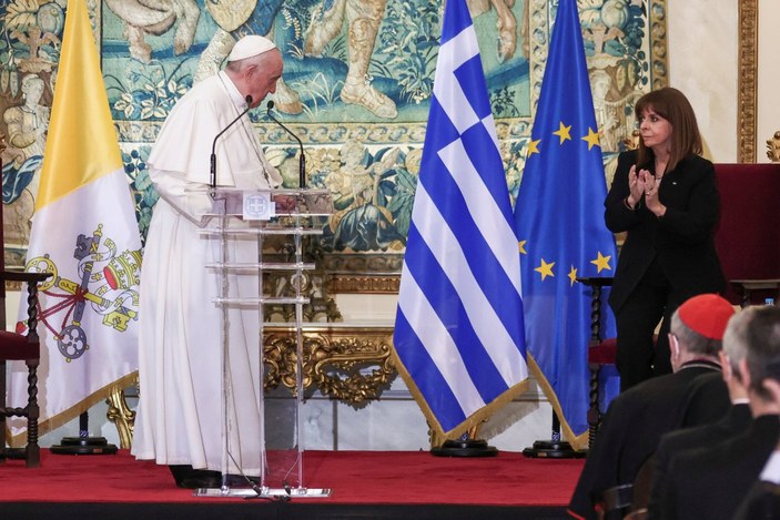 Papa Francis'in Yunanistan temasları