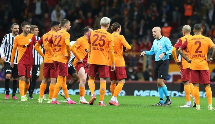 Cüneyt Çakır, Berkan'ın pozisyonuna neden penaltı verdiğini açıkladı
