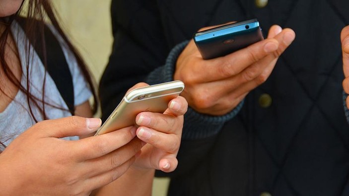 Mobil iletişim tarifelerine yüzde 52.5 zam yapıldı