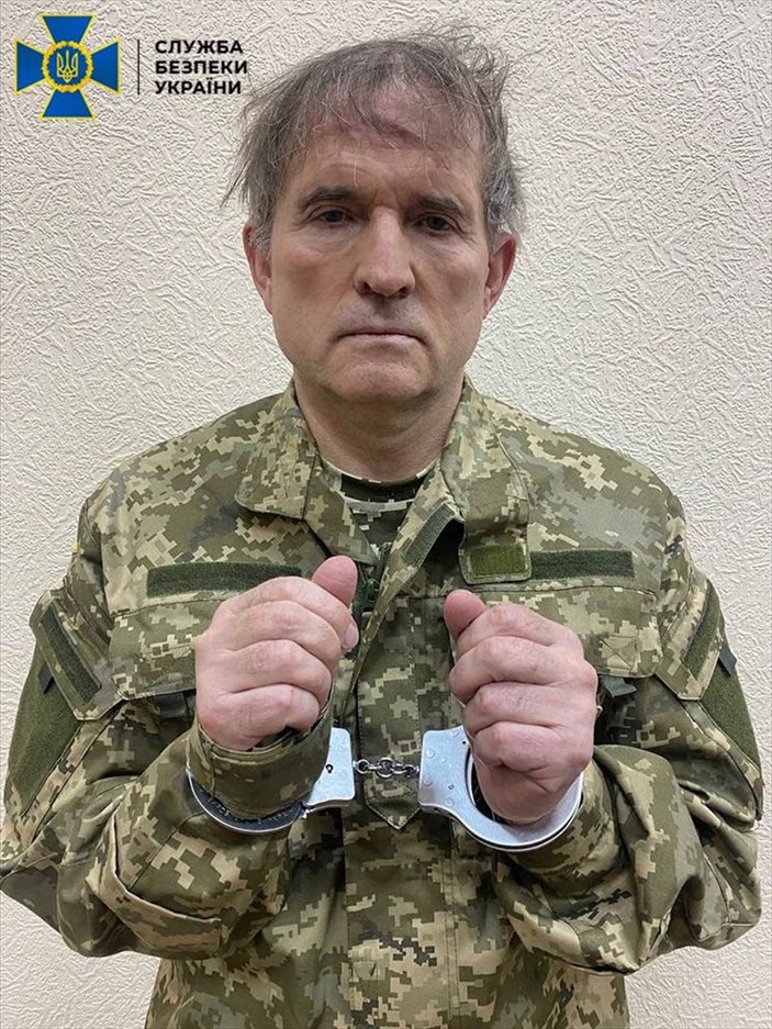 Rusya yanlısı olmakla eleştirilen ana muhalefet lideri Medvedçuk gözaltında