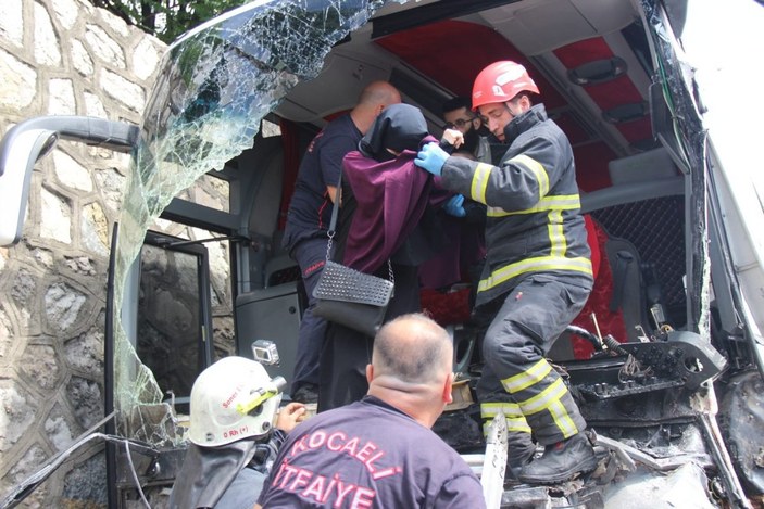 Kocaeli'de zincirleme kaza: 11 araç birbirine girdi