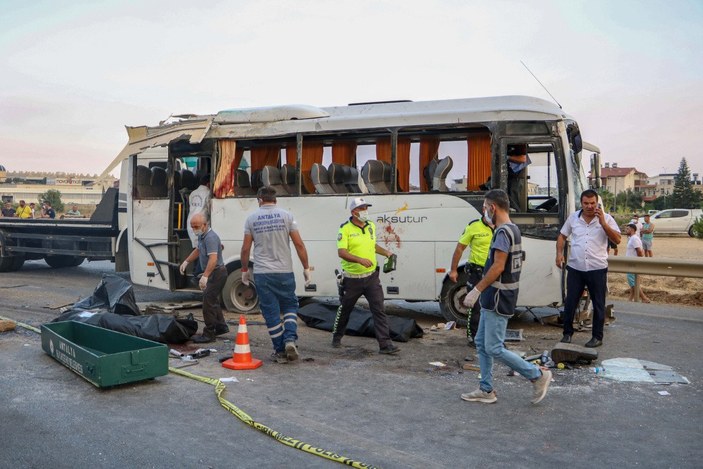 Antalya’da 3 turistin öldüğü kazada şoföre 12 yıl hapis cezası