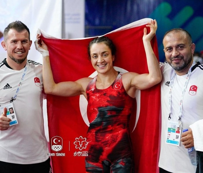 Evin Demirhan Yavuz ve Bedia Gün'den Akdeniz Oyunları'nda altın madalya