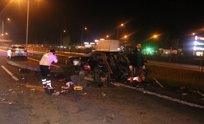 Bolu'da araç bariyerleri parçaladı: 2 ölü, 2 yaralı