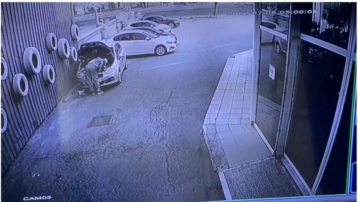 Ankara'da hırsızlar, tamirci gibi yanaştıkları otomobilden parça çaldı