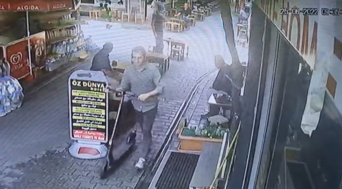 Şişli’deki kapkaççıyı, komiser scooterle sokak sokak gezip yakaladı