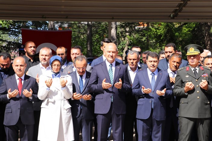 Süleyman Soylu, 15 Temmuz Şehitliği'ndeki anma törenine katıldı