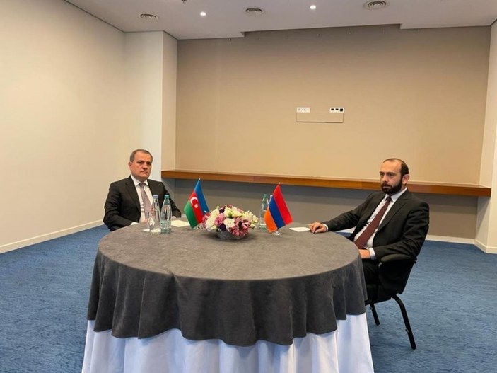Ermenistan ve Azerbaycan arasında bakanlar düzeyinde ilk ikili görüşme