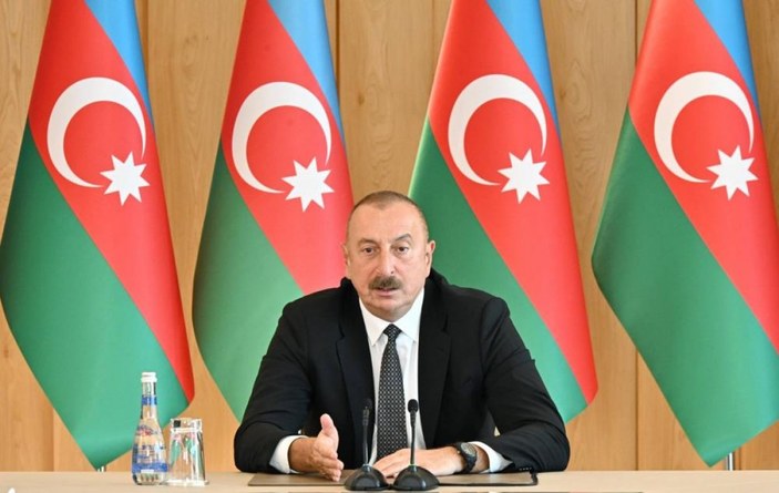 İlham Aliyev'den Rusya'ya tepki: Ermenistan'ı çekilmeye zorlamıyorlar