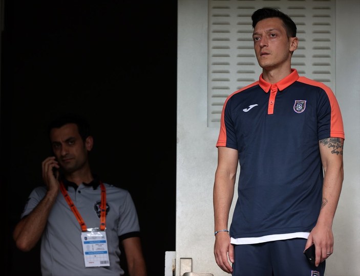 Emre Belözoğlu: En büyük arzum Mesut'un futbolu Fener'de bırakması