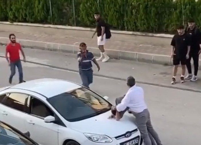 Ankara’da sürücünün şiddetini yaşlı adam önledi