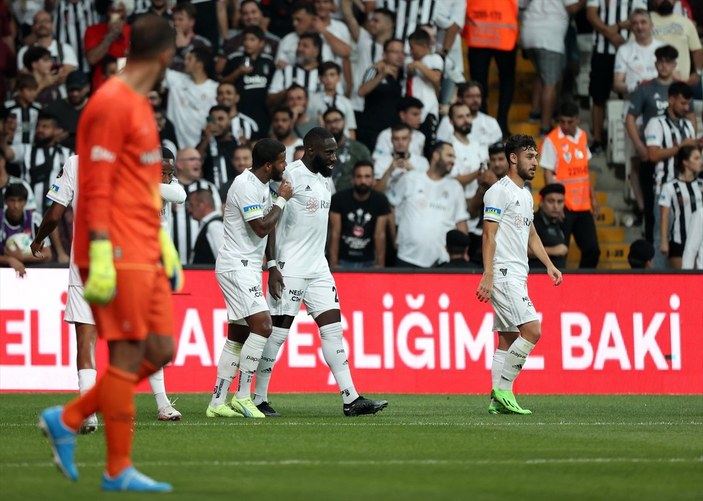 Beşiktaş evinde Fatih Karagümrük'ü rahat yendi