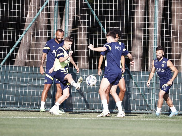 Fenerbahçe'de Joao Pedro takımla çalışmalara başladı