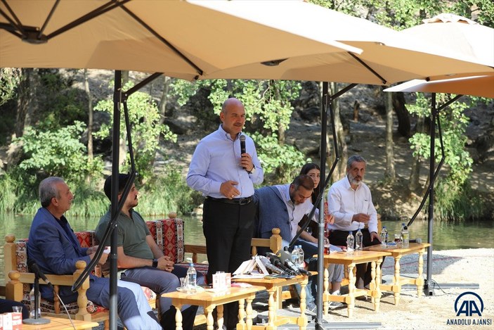İçişleri Bakanı Süleyman Soylu, Diyarbakır Lice'de gençlerle buluştu
