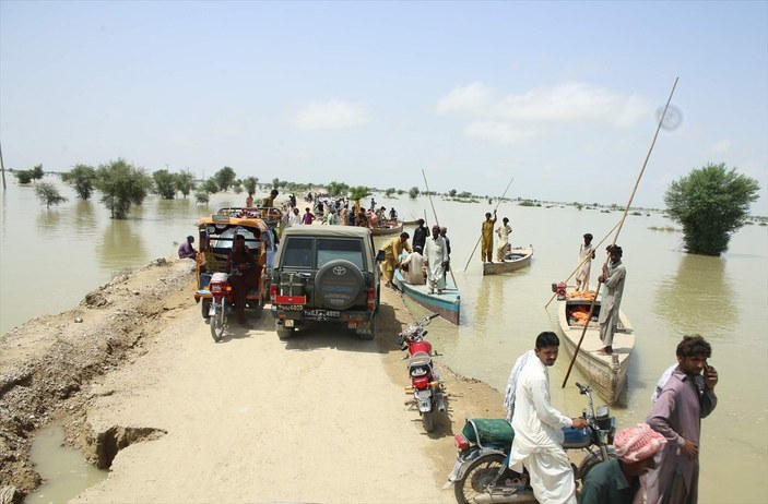 Pakistan'da sel felaketlerinde ölü sayısı 1265'e yükseldi