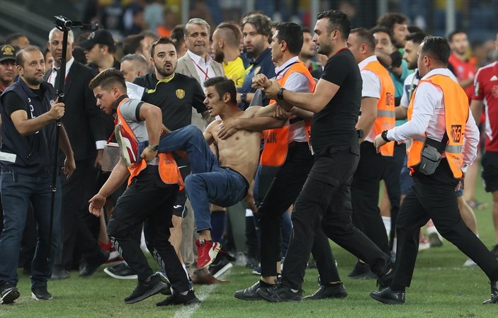 Ankaragücü - Beşiktaş maçındaki olayların görüntüleri