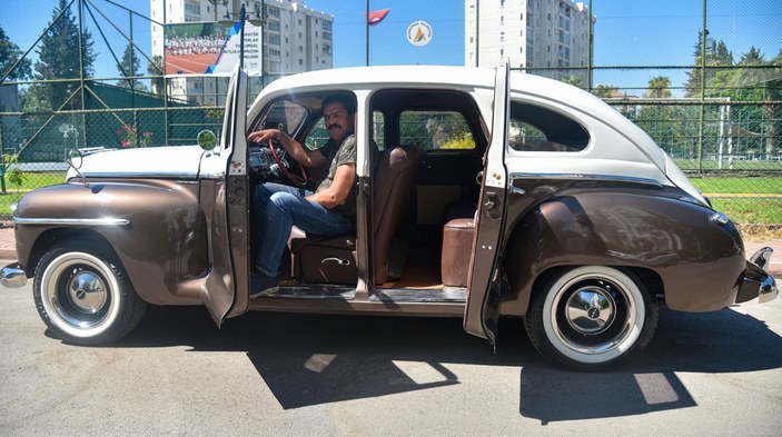 Antalya'da 75 yaşındaki otomobilini, 2 eve değişmedi