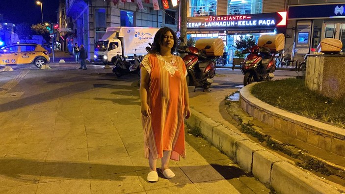 Beyoğlu’nda yabancı uyruklu kadın, saatlerce kaldırımda hareketsiz durdu