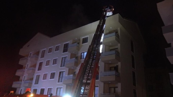 Bursa'da fritöz nedeniyle çıkan yangından bir kişi etkilendi