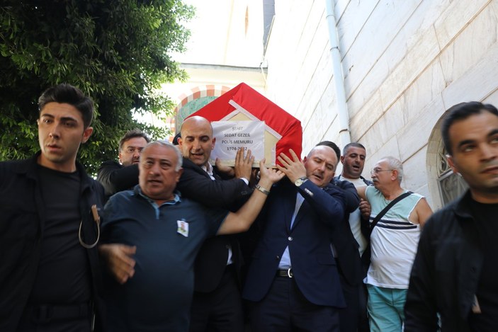 Mersin’de şehit düşen polis Sedat Gezer’e veda