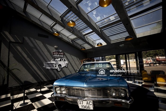 Antalya Araba Müzesi, ziyaretçilerini zamanda yolculuğa çıkarıyor