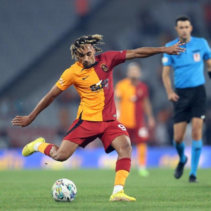 Galatasaray'da imza sırası Sacha Boey'de