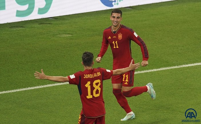 İspanya, Kosta Rika'yı 7 golle geçti