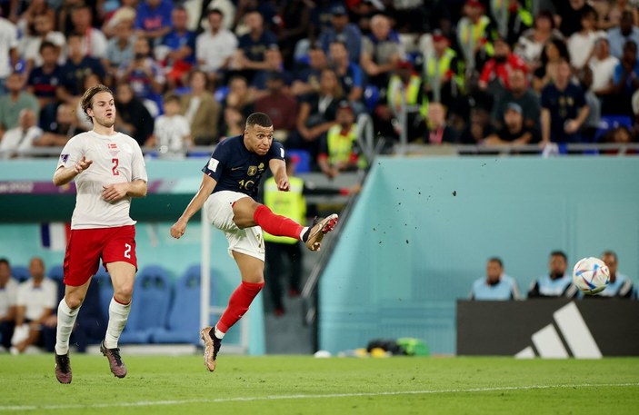 Fransa, Danimarka'yı Mbappe'nin golleriyle geçti