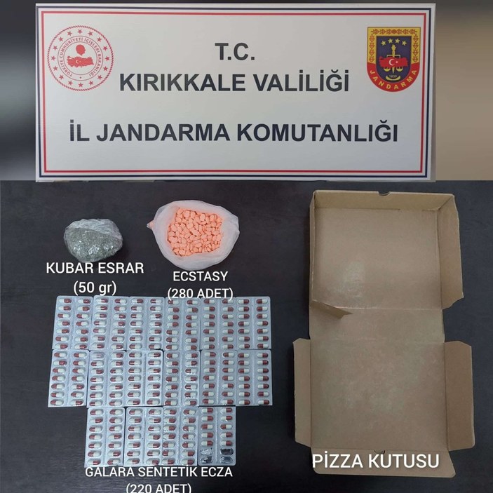 Kırklareli'nde uyuşturucu operasyonu: Pizza kutusundan esrar çıktı