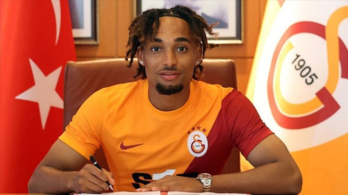 Sacha Boey'dan yeni sözleşme ve Fenerbahçe açıklaması