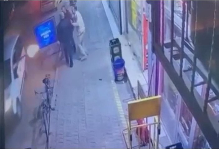 Adana'da iş yeri önünde silahlı saldırı: Bana sıkın