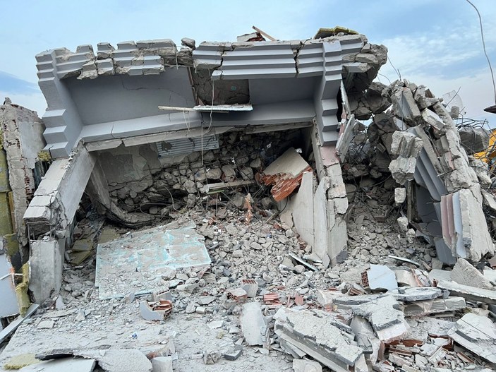 Düzce'de evi yıkılan depremzede: Emeğim var