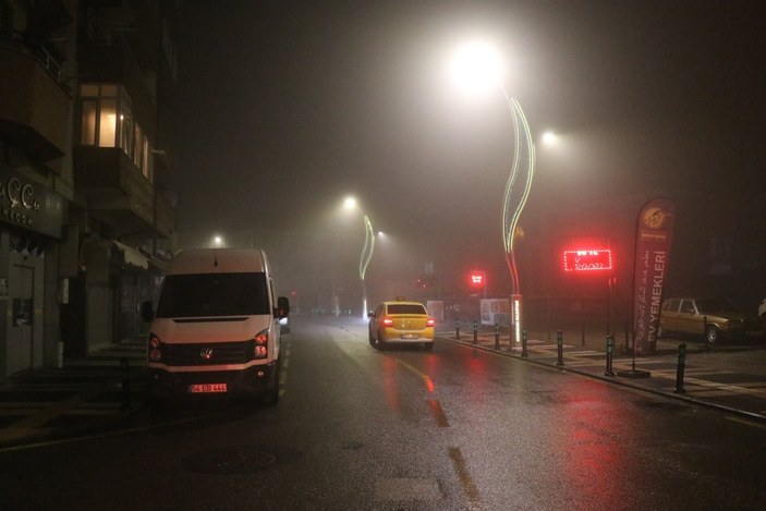 Sakarya'da sis etkili oldu, görüş mesafesi 5 metreye kadar düştü