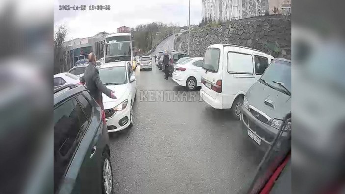 Zonguldak'ta taksici ile sürücü yumruk yumruğa kavga etti