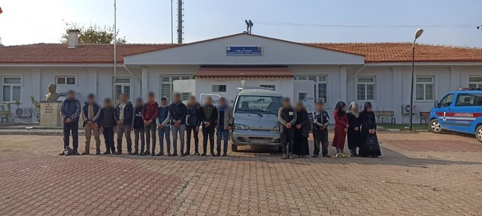 Gaziantep'te yakalanan 125 göçmen sınır dışı edildi