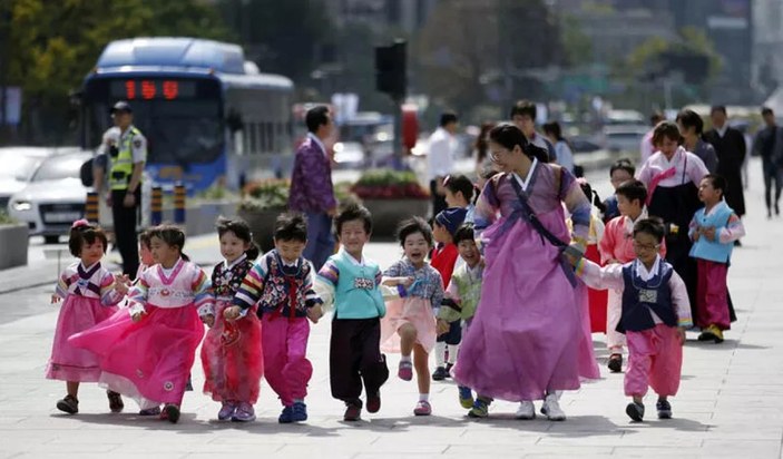 Güney Kore yaş hesaplama yöntemini değiştiriyor: 1 yaş gençleşecekler
