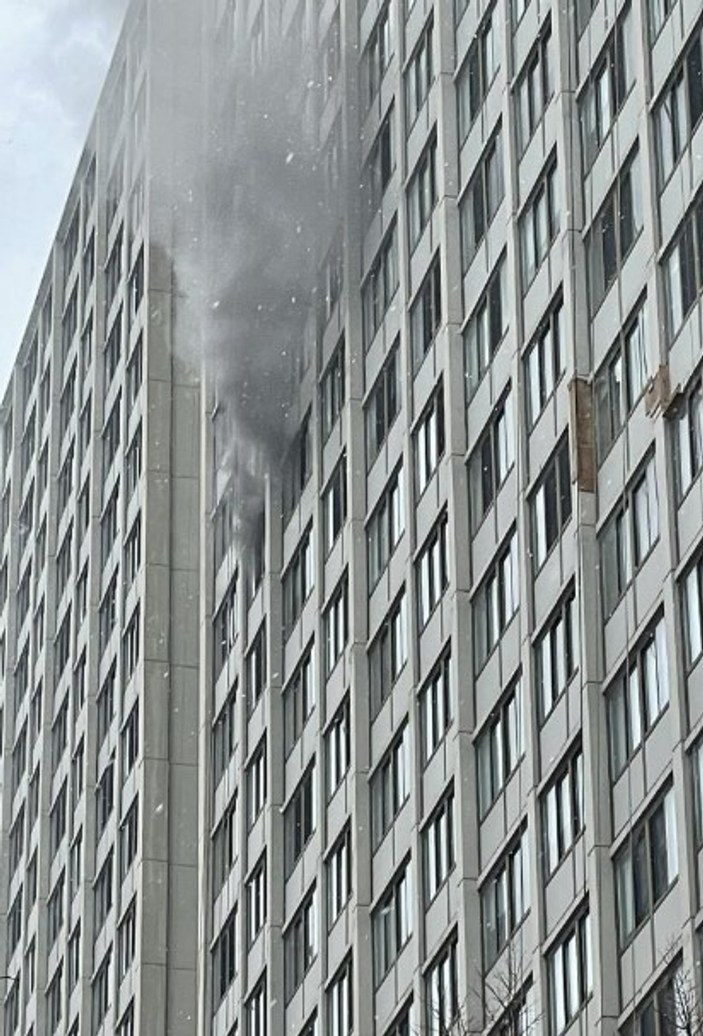 ABD'de 25 katlı binada yangın çıktı: 1 ölü