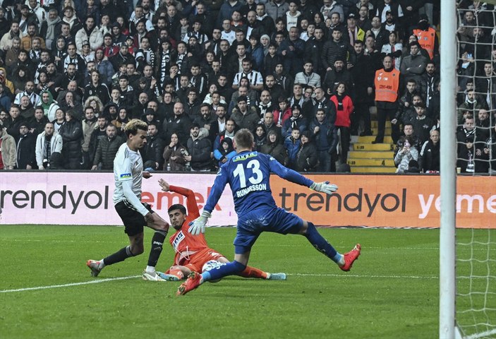 Beşiktaş, Alanyaspor'u üç golle geçti