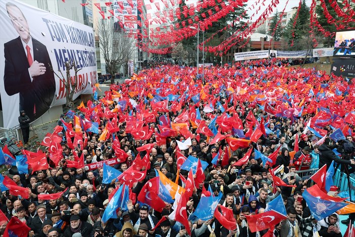 Cumhurbaşkanı Erdoğan 'Duyanlara Duymayanlara' şarkısını söyledi