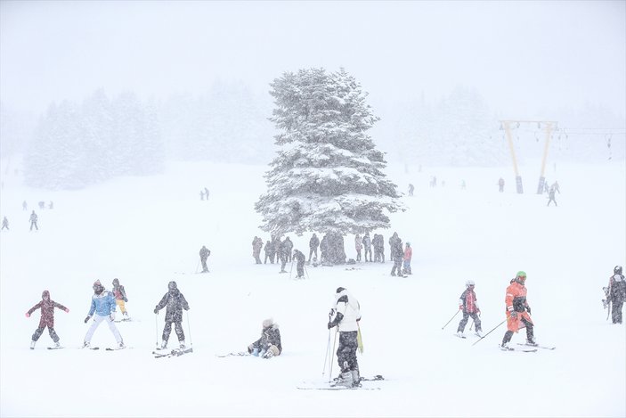 Uludağ'da kayak sezonu açıldı