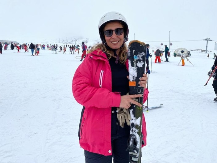 Erciyes’te kar bereketi: Binlerce turist pistleri doldurdu #6