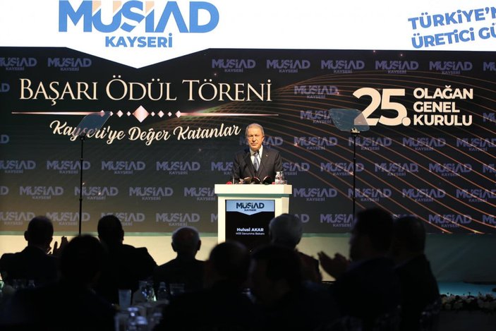 Hulusi Akar: NATO'ya katılmakla ilgili onay bekliyorlar