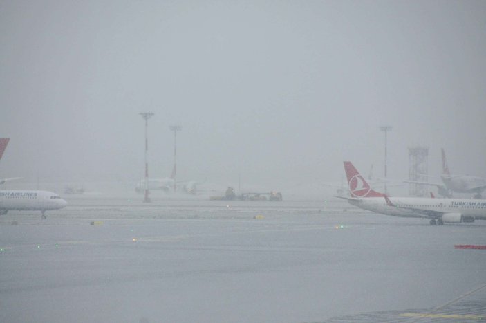 İstanbul Havalimanı'nda kar yağışı  #8