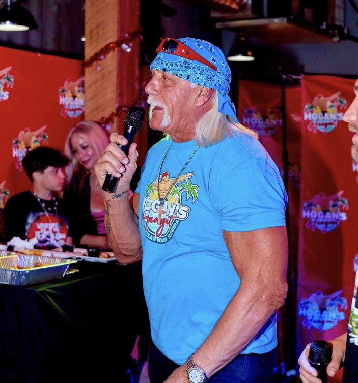 Dünyaca ünlü güreşci Hulk Hogan hayranlarını üzdü: Artık yürüyemiyor