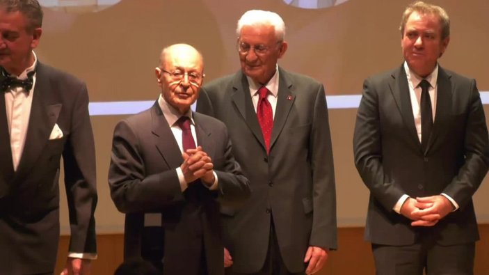 Ahmet Necdet Sezer, Atatürkçü Düşünce Derneği’nin yılın atatürkçücü ödül törenine katıldı