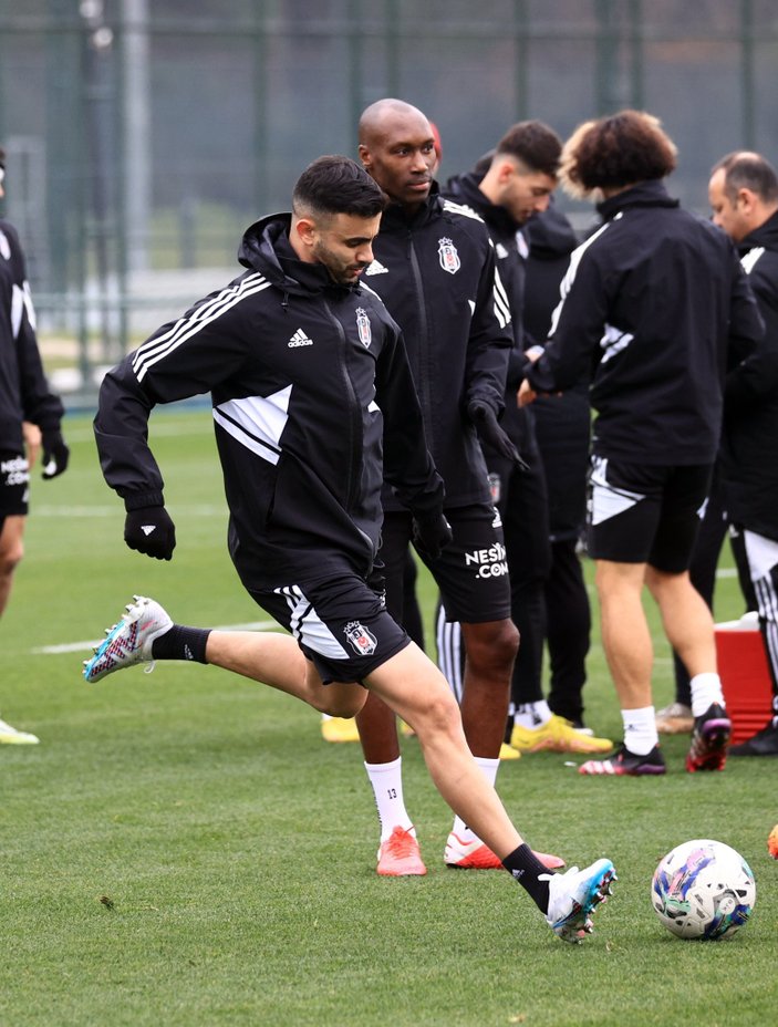 Beşiktaş'ın Sivasspor maç kadrosunda Rachid Ghezzal yer aldı