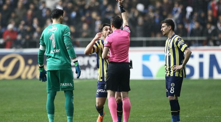 Fenerbahçe: Ofsaytımsı ile başlayan süreç 'elimsi' ile devam ediyor