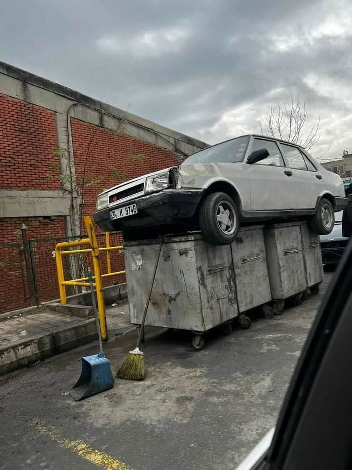 Aracı öpe atılan vatandaş konuştu: Aracımı hor gördüler