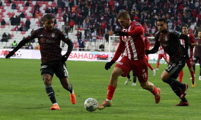 Beşiktaş, Sivasspor'a mağlup oldu