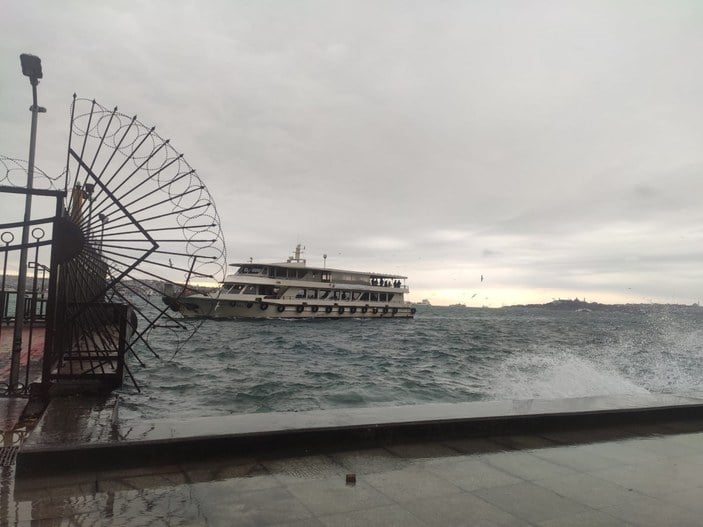 İstanbul’da fırtına; bazı vapur seferleri yapılamıyor  #3
